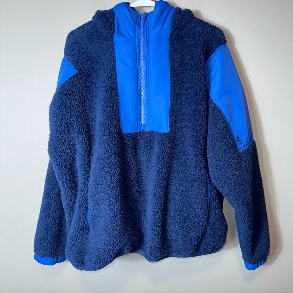 Free People Movement Lead The Pack‎ fleece pullover in a navy & blue Medium NWOT